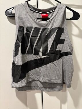 Women’s Nike Crop Top